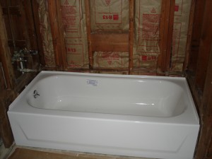 The jacuzzi suite!!! J/k it's our new tub. Saaaweeeet!